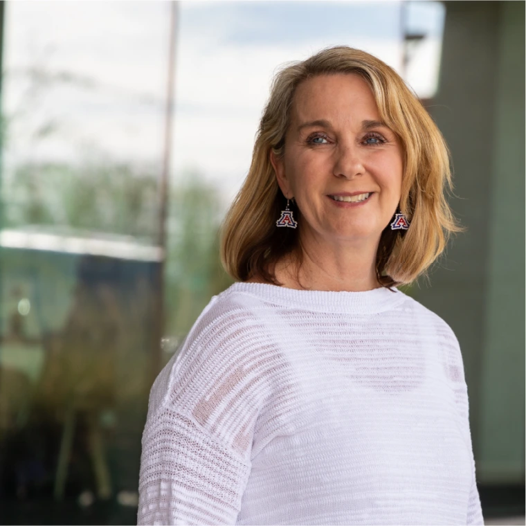 Headshot of award winner Lynn Gerald