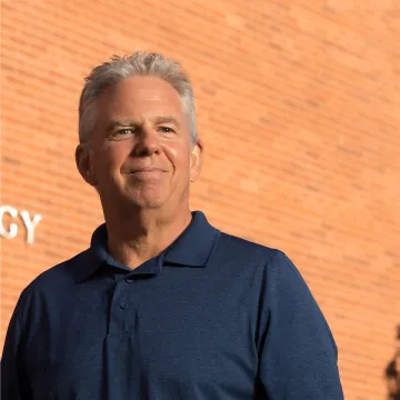 Headshot of Jeff Stone, 2020 Distinguished Professor